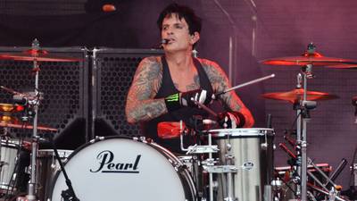 Report: Burglars break into home owned by Tommy Lee
