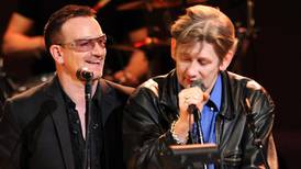 U2 pays tribute to Shane MacGowan