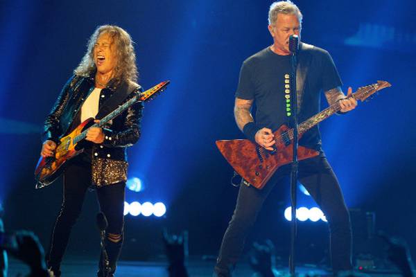 James Hetfield, Kirk Hammett shred national anthem during SF Giants Metallica Night
