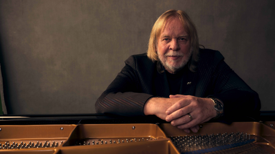 Rick Wakeman excited to play music, tell stories and meet people on new tour
