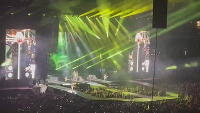 Def Leppard performs "Animal" at The Alamodome 8/16/24