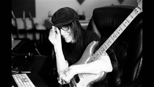 Mick Mars Says His First Ever Solo Album “The Other Side Of Mars” Is A Journey For The Listener