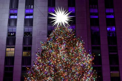 Christmas tree lighting